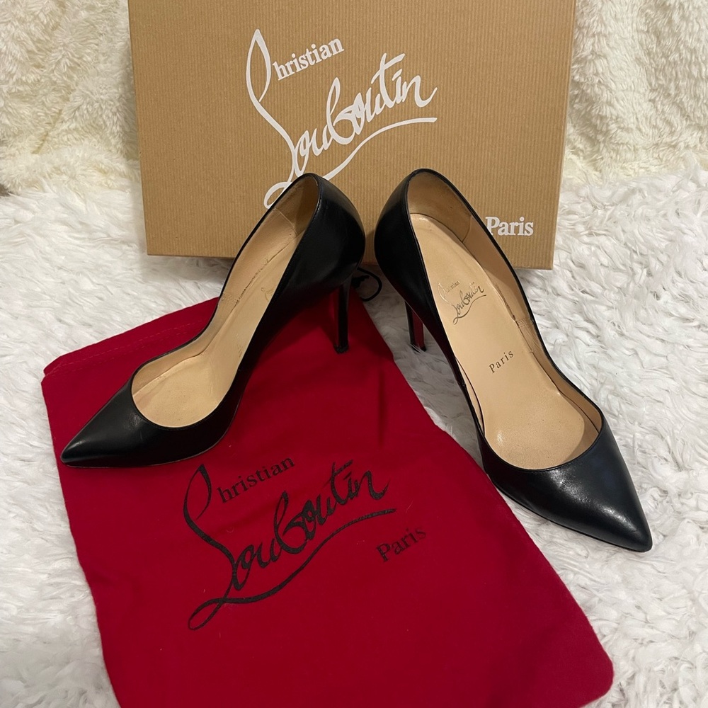Christian Louboutin Pigalle
Leather Pump size 37